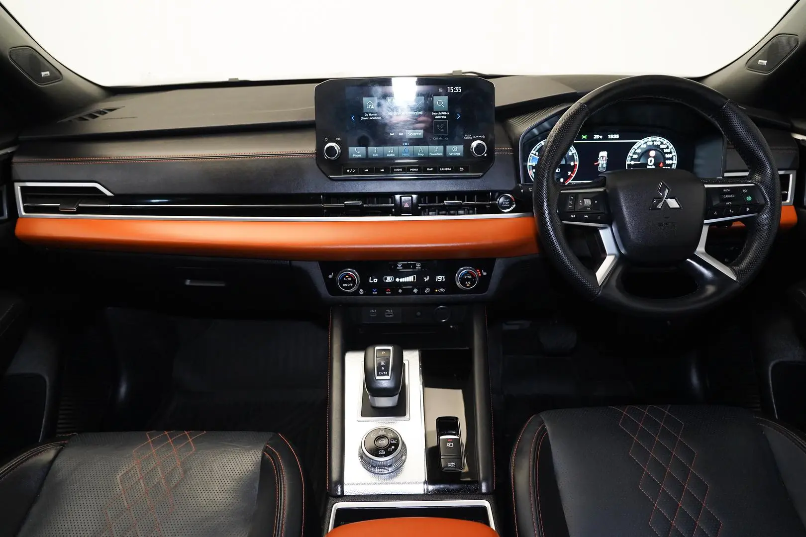 2023 Mitsubishi Outlander Gallery Image 10