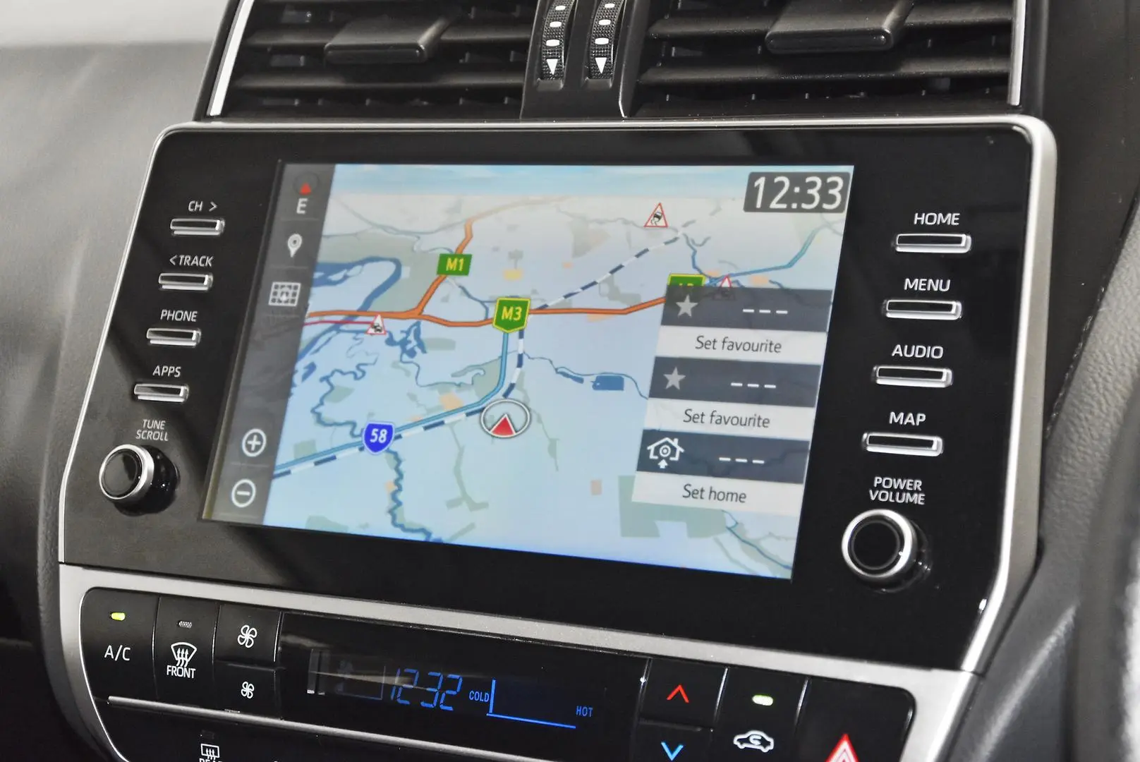 2023 Toyota Landcruiser Prado Gallery Image 10