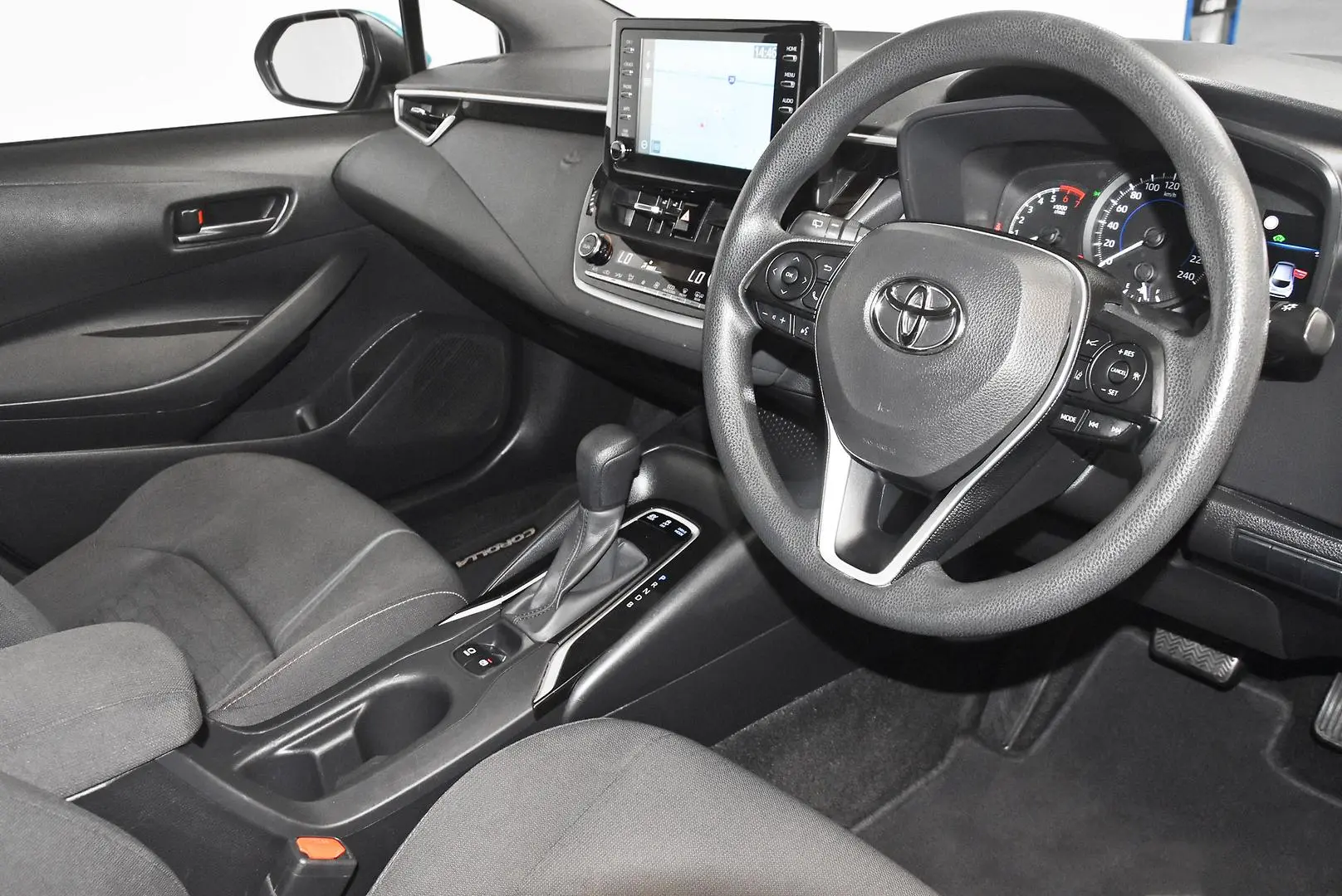 2018 Toyota Corolla Gallery Image 9