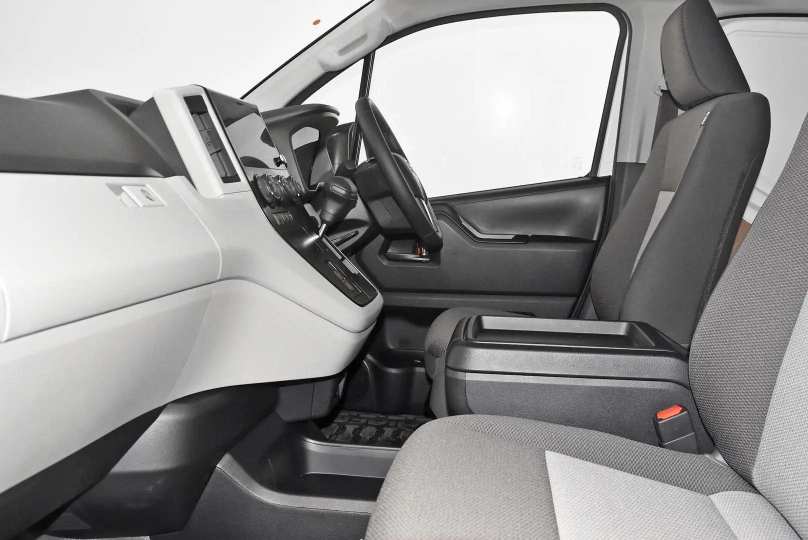 2025 Toyota Hiace Gallery Image 17