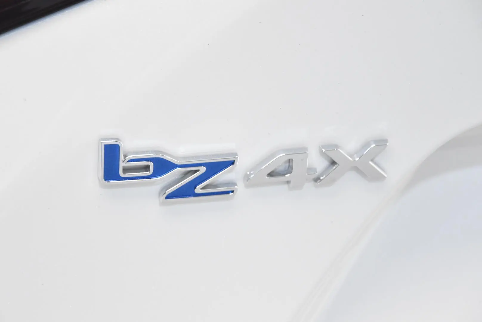 2024 Toyota bZ4X Gallery Image 7