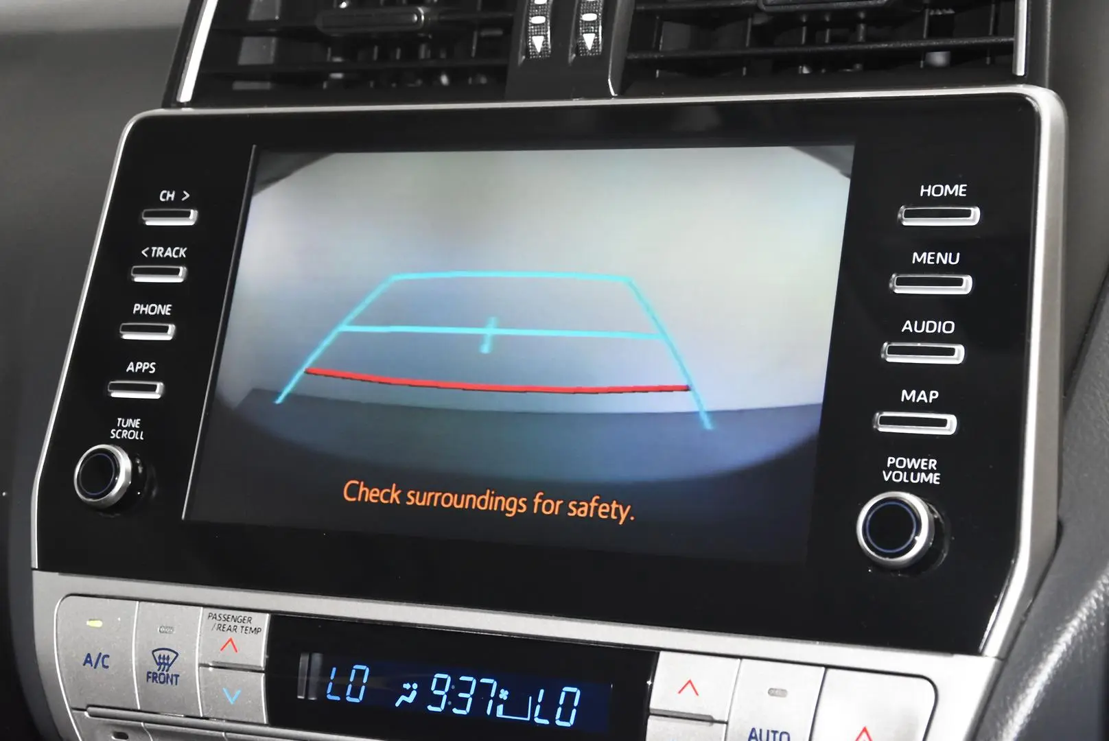 2021 Toyota Landcruiser Prado Gallery Image 11