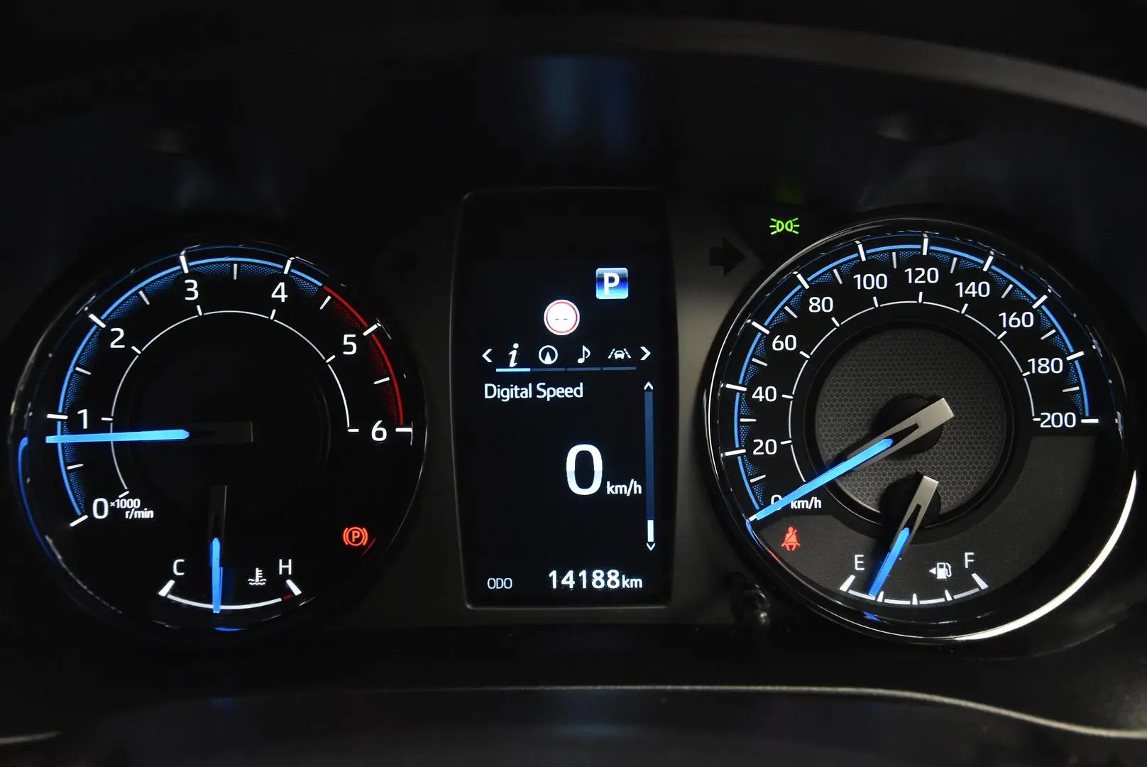 2024 Toyota Hilux Gallery Image 10