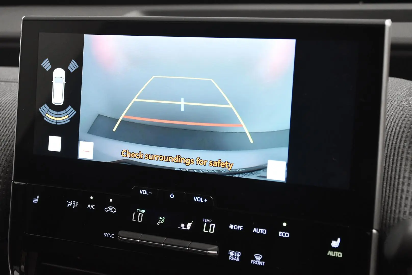 2024 Toyota bZ4X Gallery Image 12