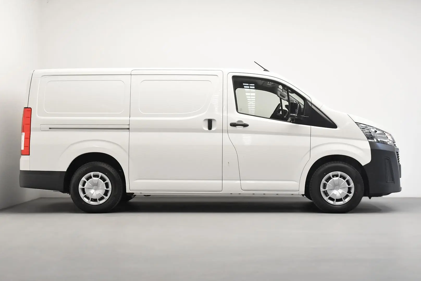 2025 Toyota Hiace Gallery Image 3