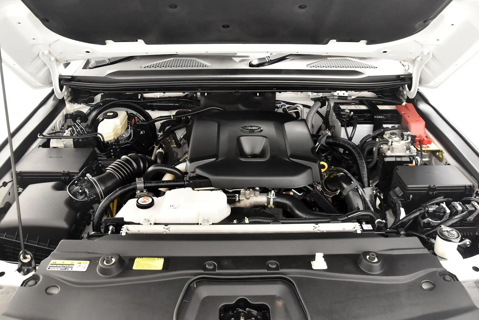 2025 Toyota Landcruiser Prado Gallery Image 23