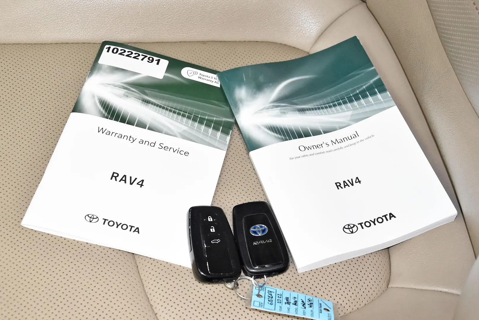 2022 Toyota RAV4 Gallery Image 21