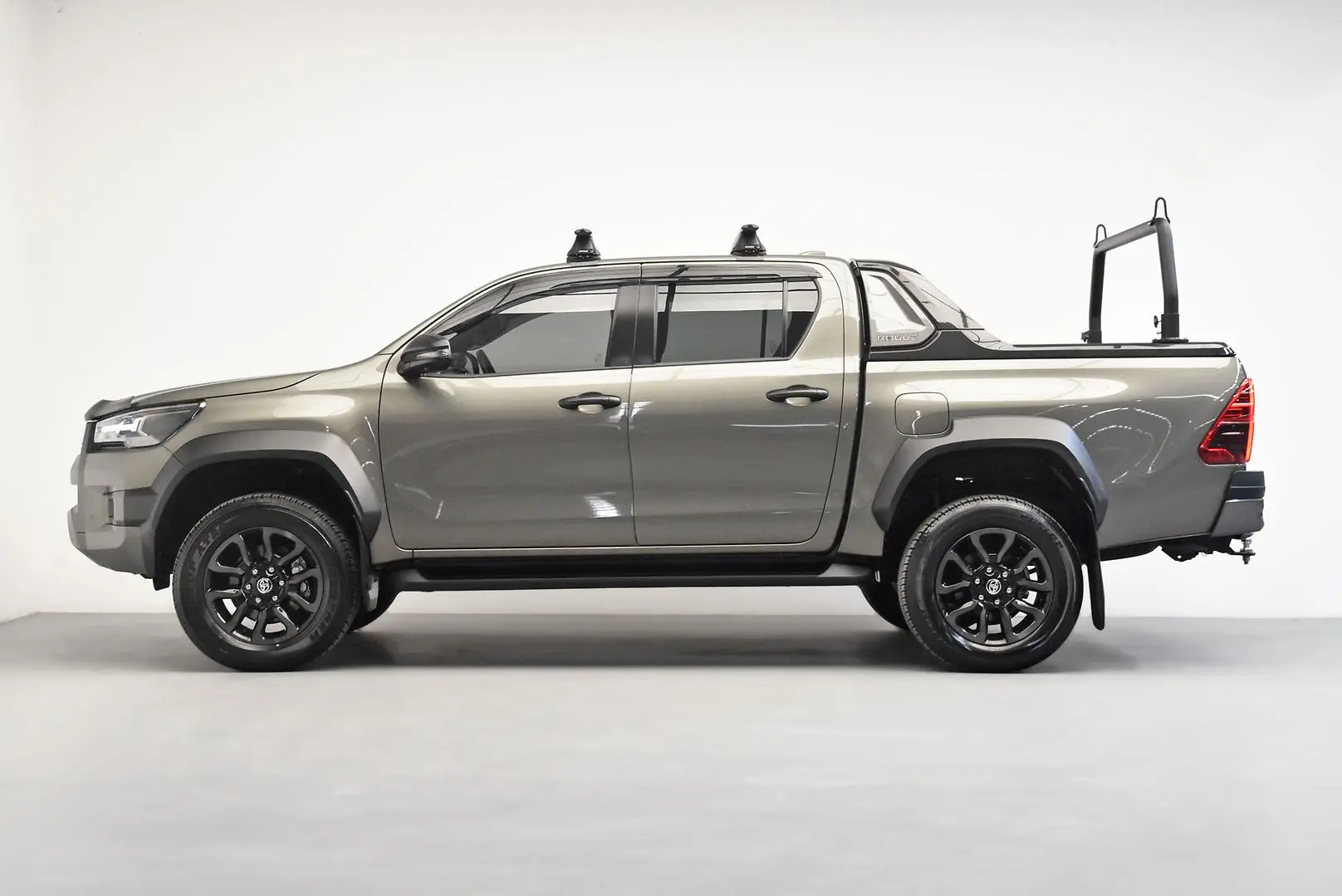 2024 Toyota Hilux Gallery Image 4