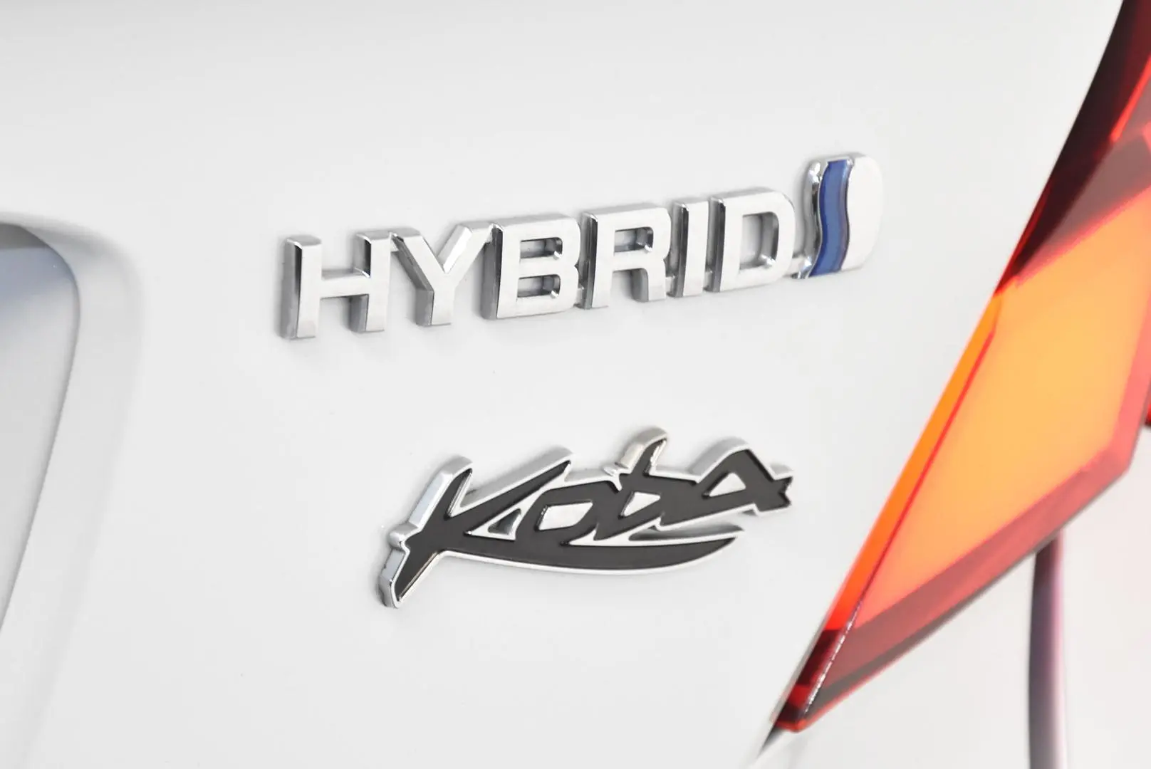 2023 Toyota C-HR Gallery Image 8