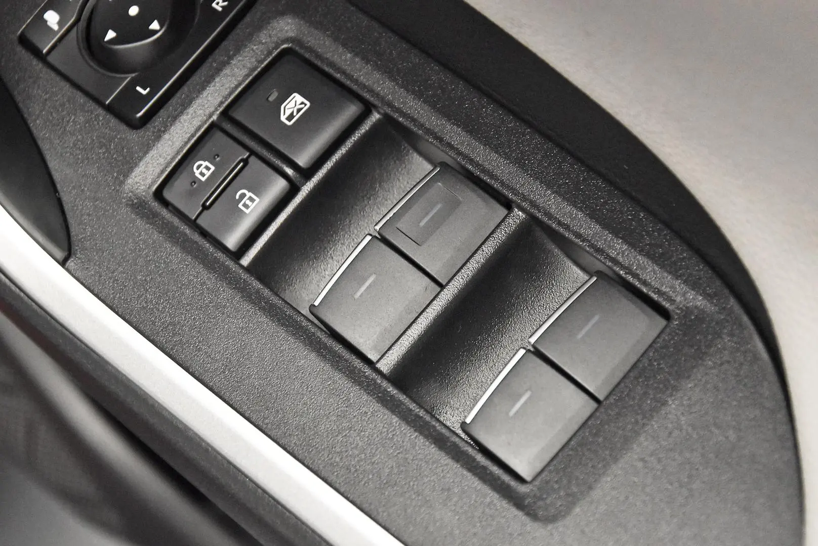 2024 Toyota RAV4 Gallery Image 10