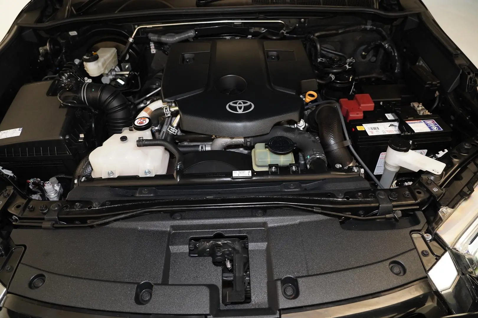 2021 Toyota Hilux Gallery Image 21