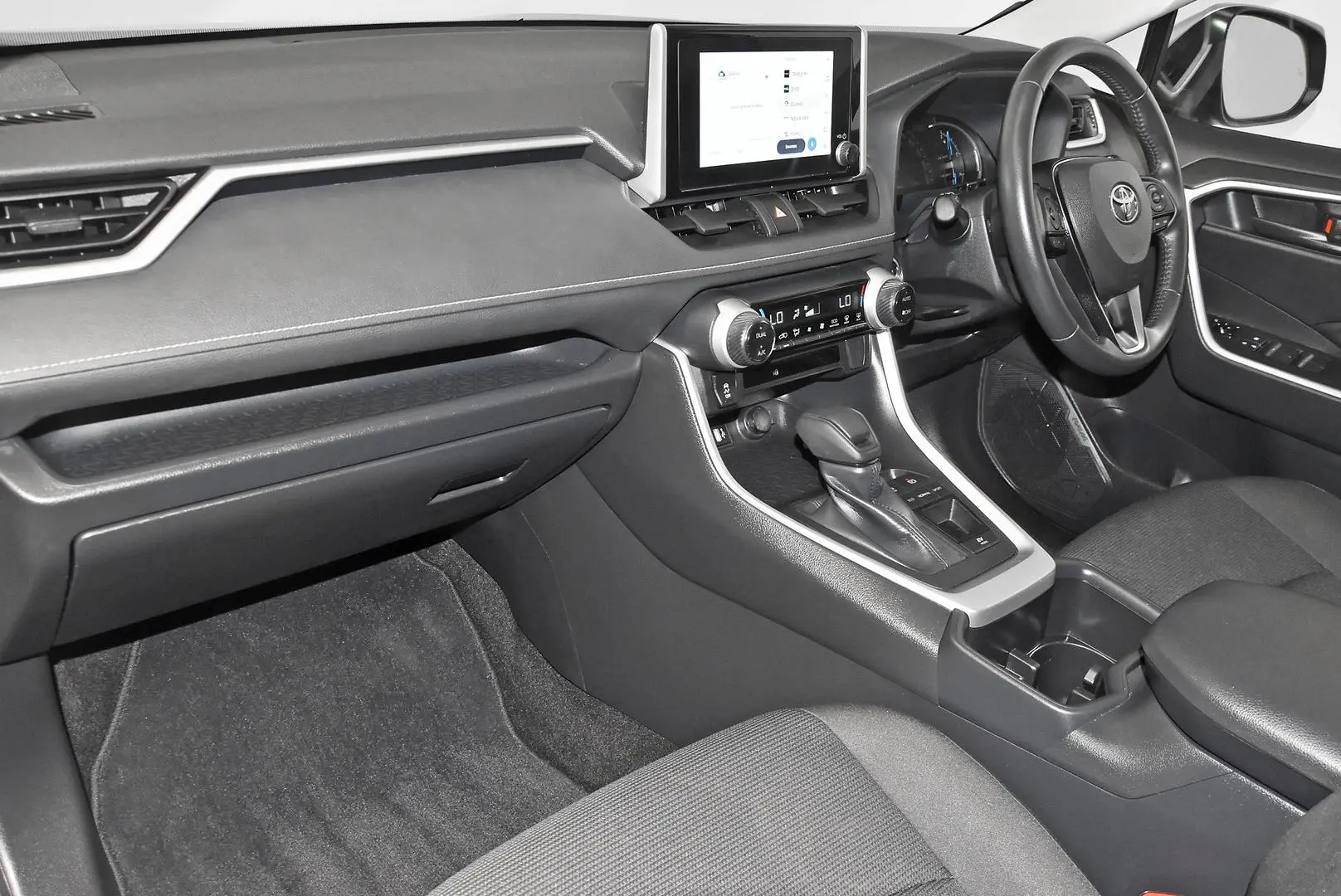 2024 Toyota RAV4 Gallery Image 17