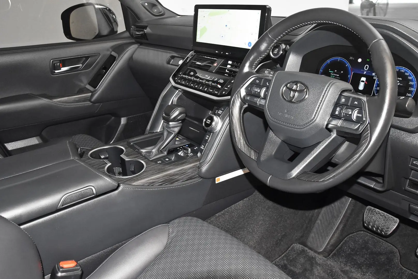 2025 Toyota Landcruiser Gallery Image 8