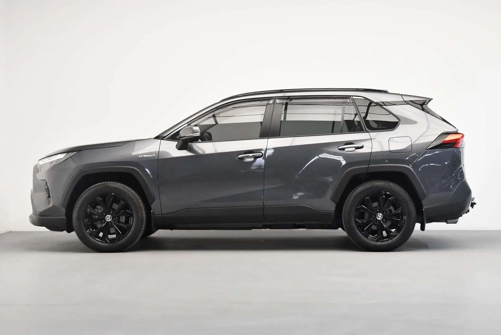 2023 Toyota RAV4 Gallery Image 4