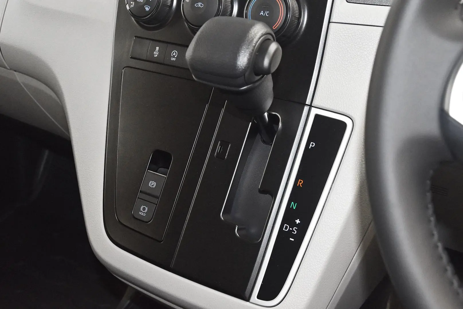 2025 Toyota Hiace Gallery Image 13