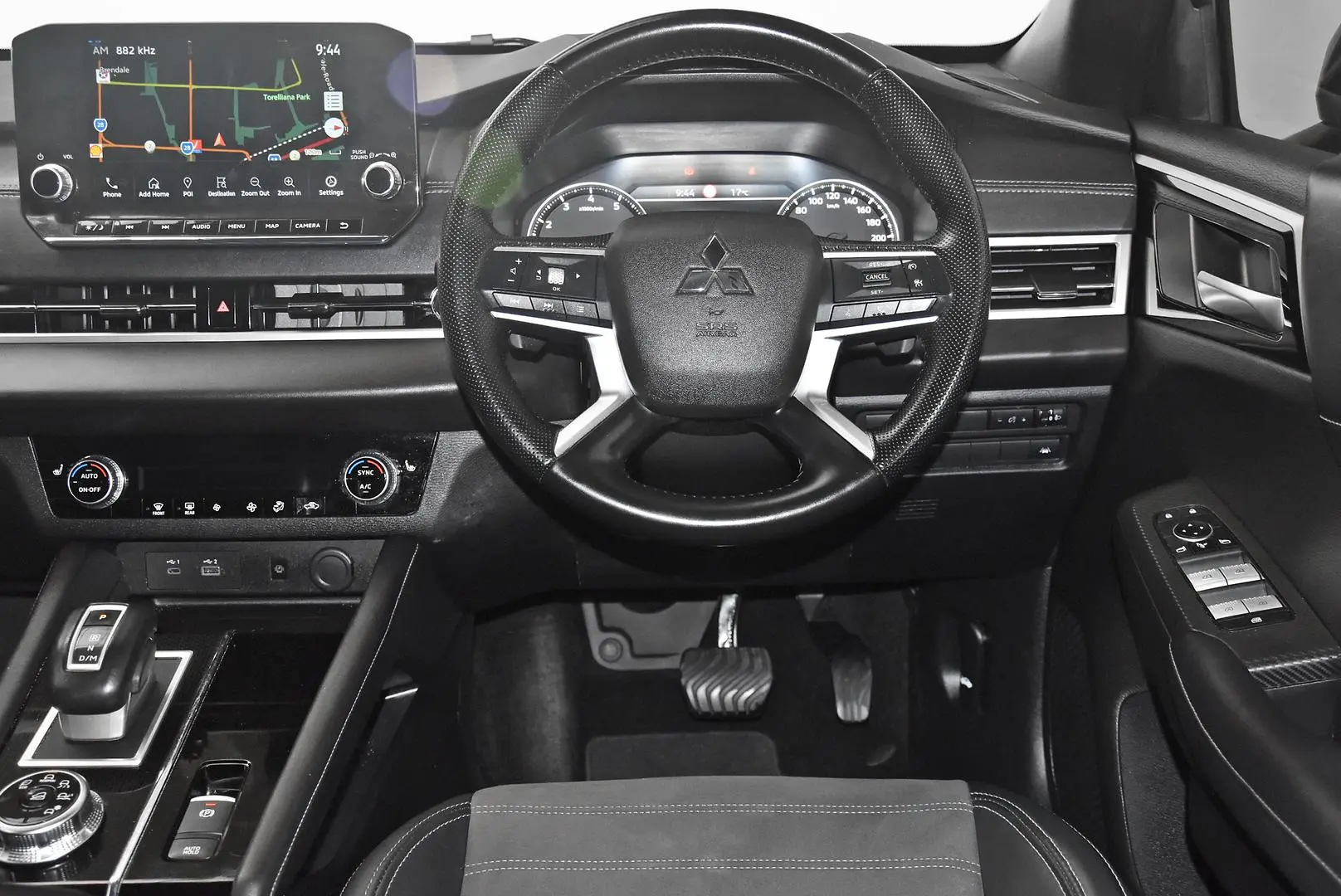 2023 Mitsubishi Outlander Gallery Image 15