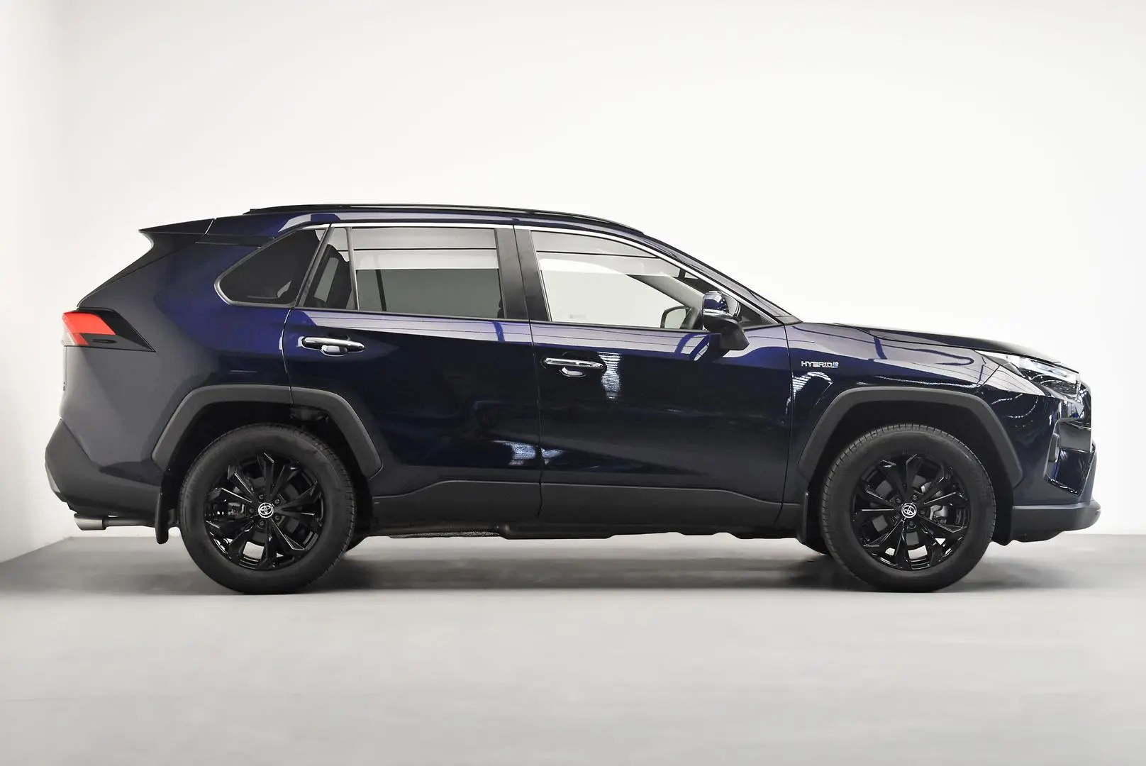 2023 Toyota RAV4 Gallery Image 3