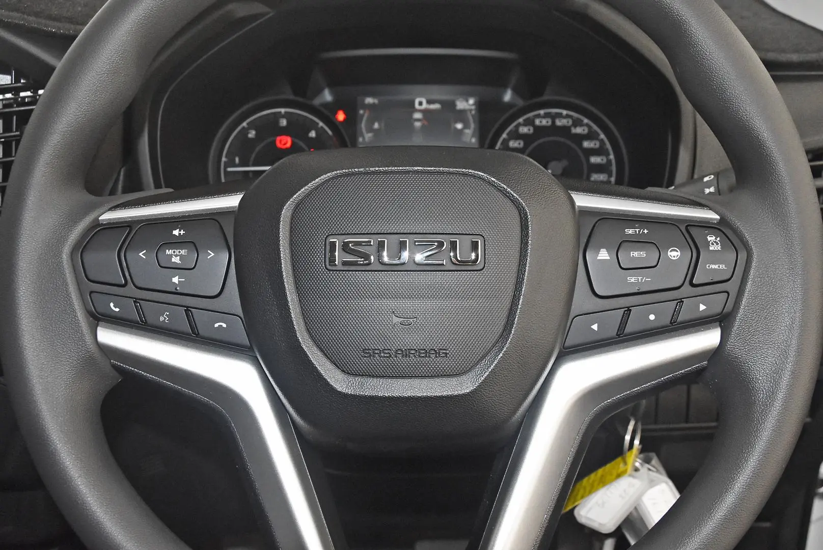 2025 Isuzu D-MAX Gallery Image 13