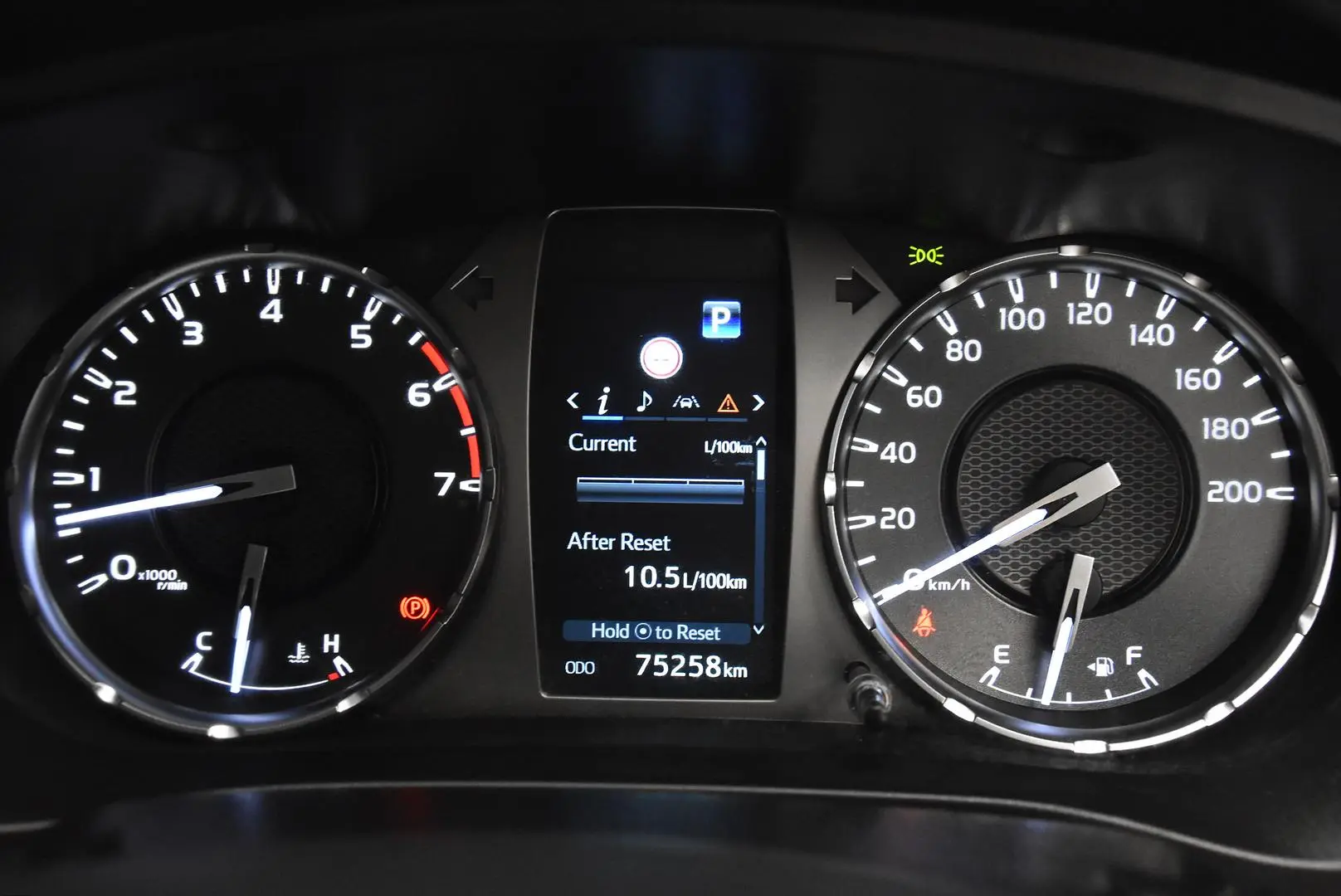 2021 Toyota Hilux Gallery Image 10