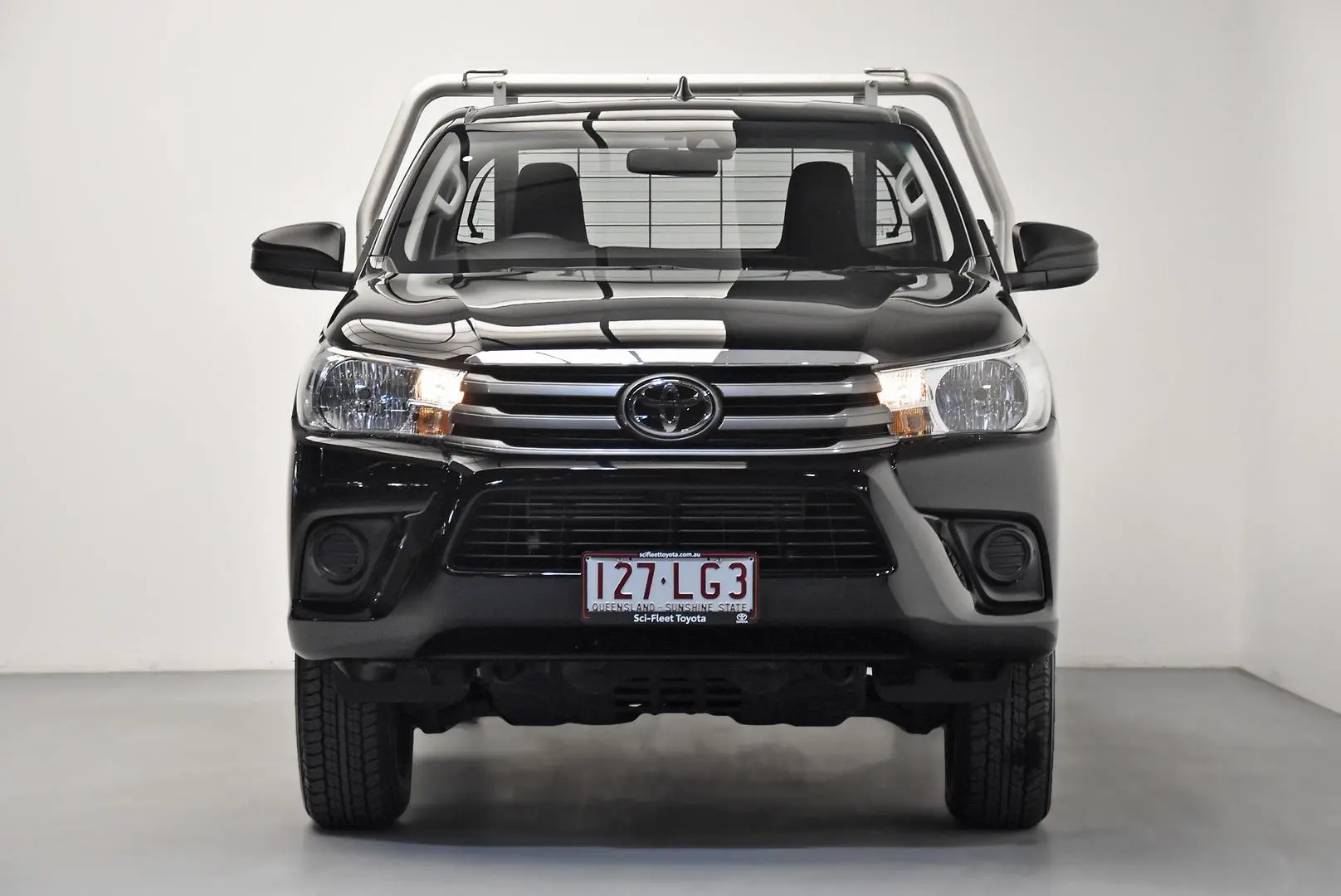 2024 Toyota Hilux Gallery Image 2