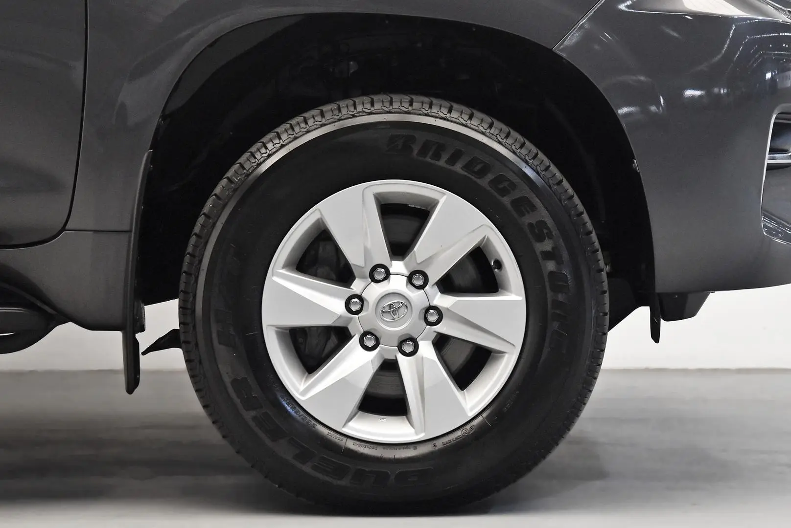 2021 Toyota Landcruiser Prado Gallery Image 22