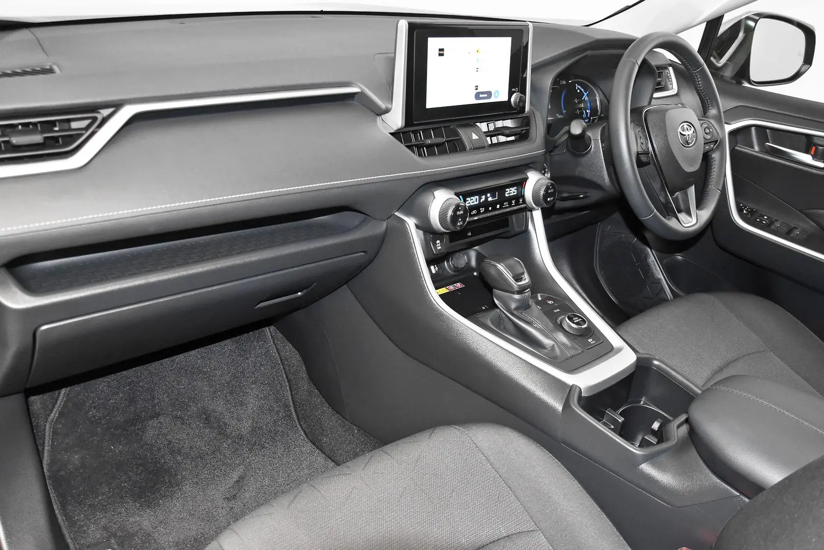 2024 Toyota RAV4 Gallery Image 17