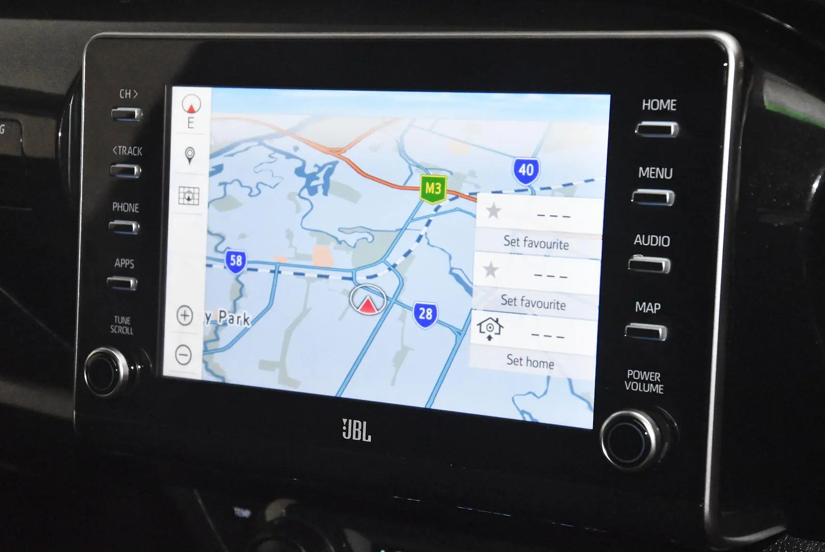 2024 Toyota Hilux Gallery Image 11