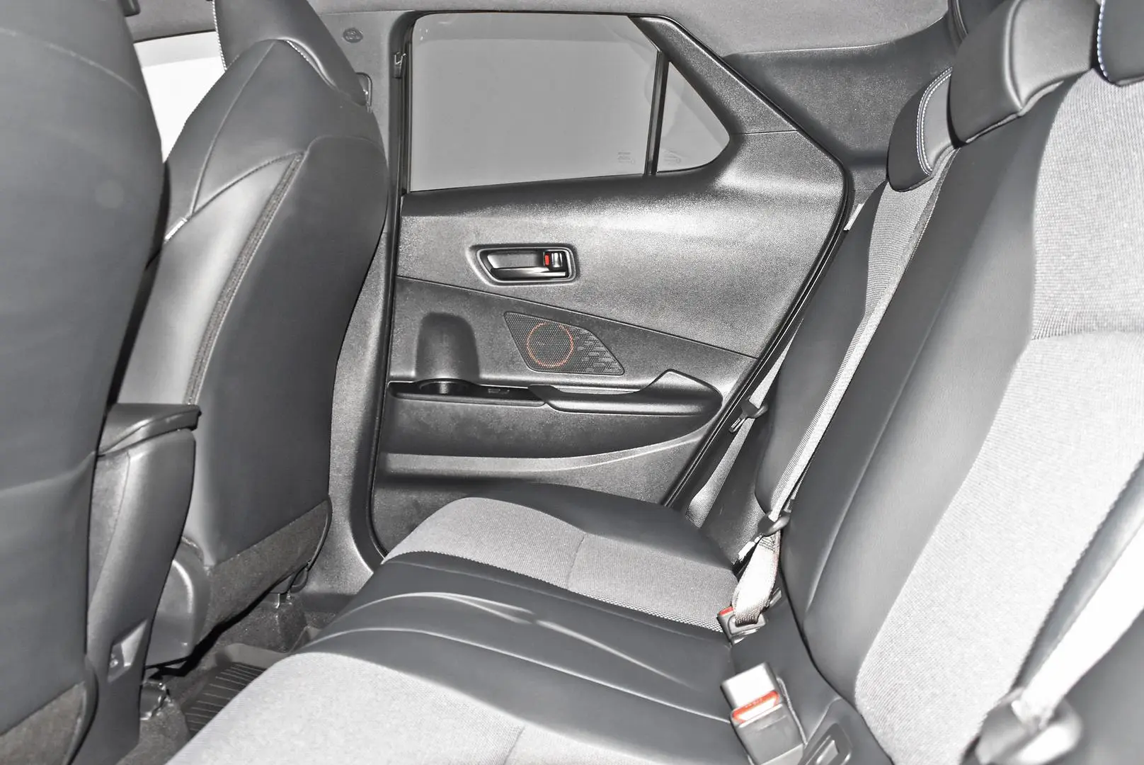 2024 Toyota C-HR Gallery Image 19