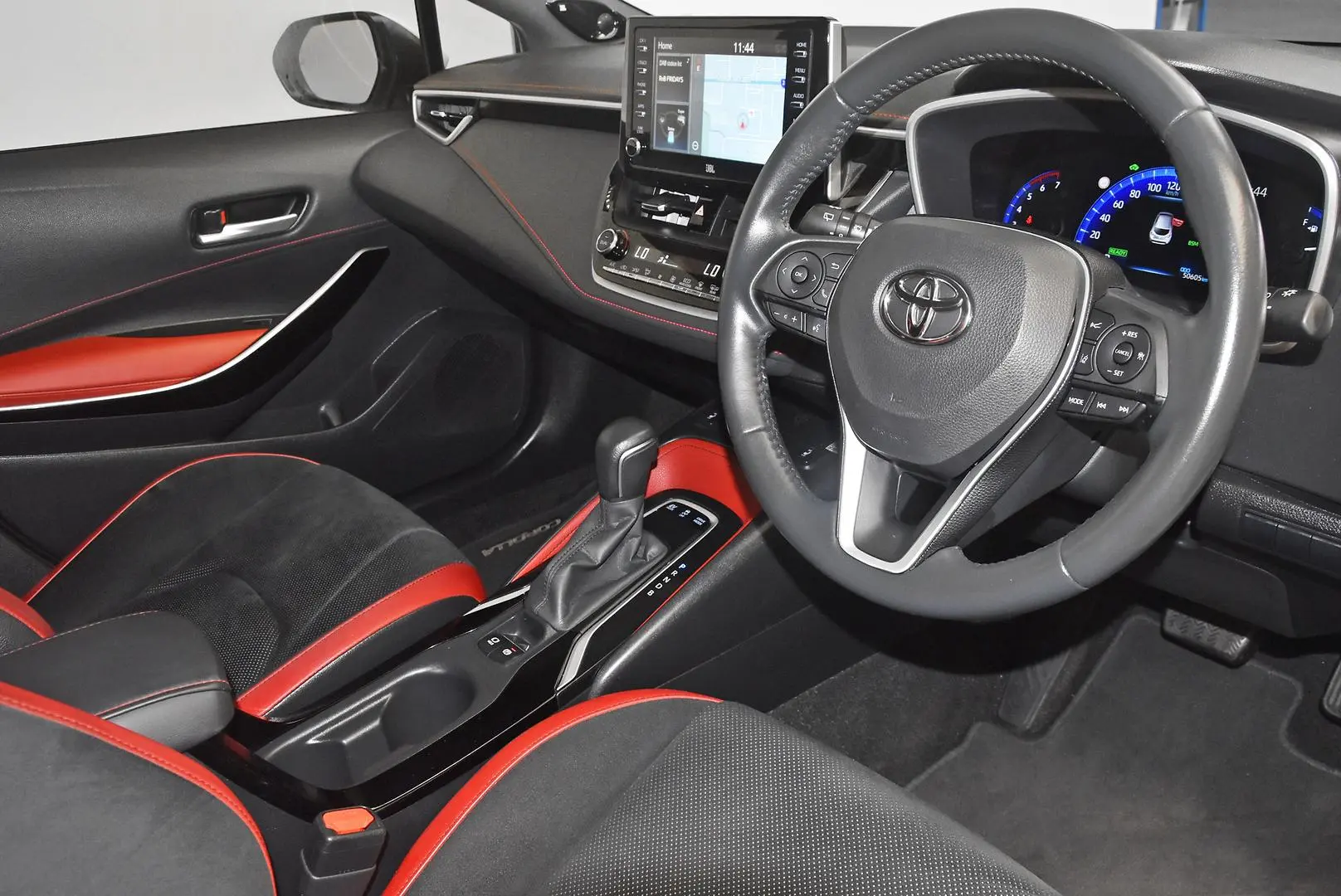 2019 Toyota Corolla Gallery Image 9