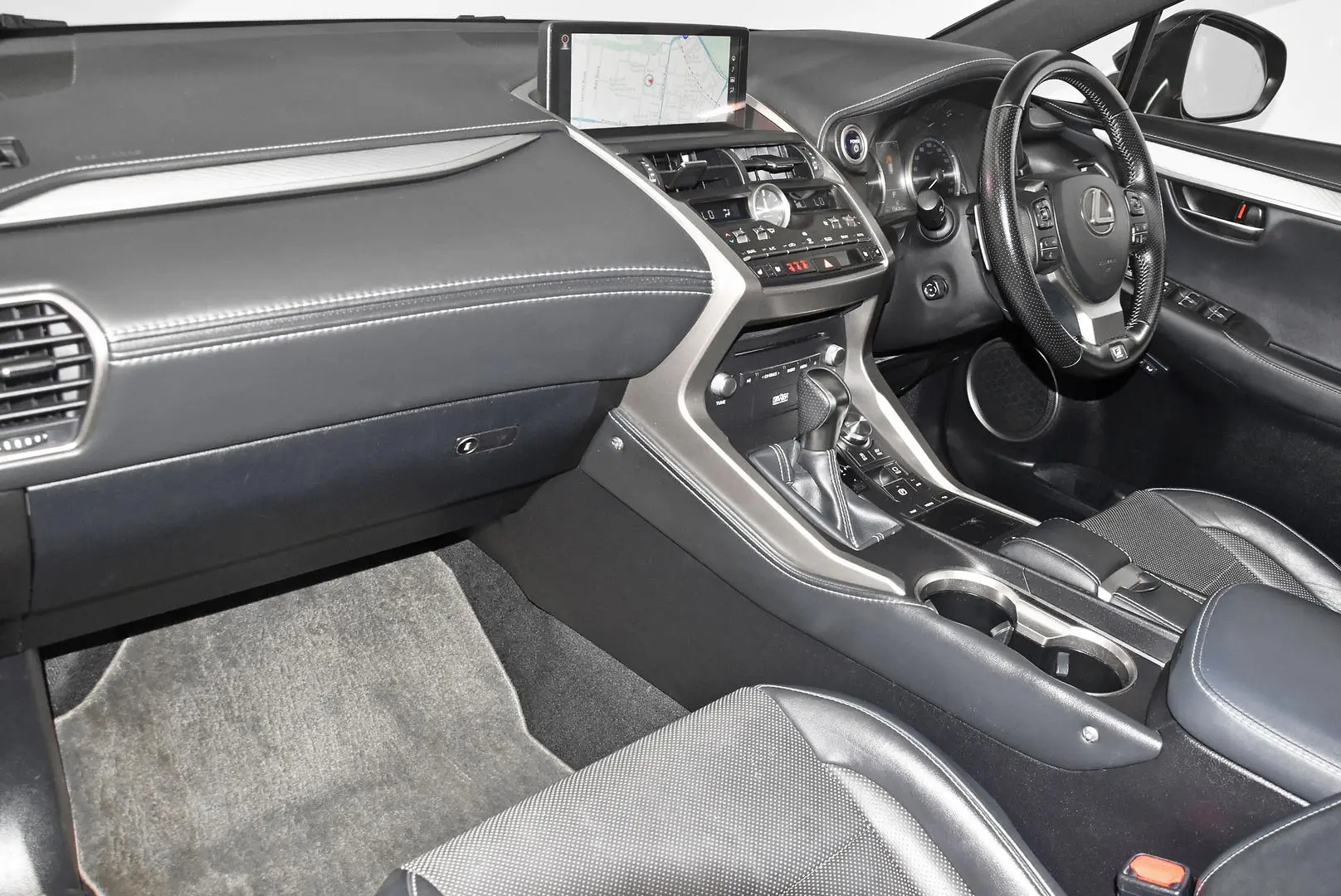 2019 Lexus NX Gallery Image 16