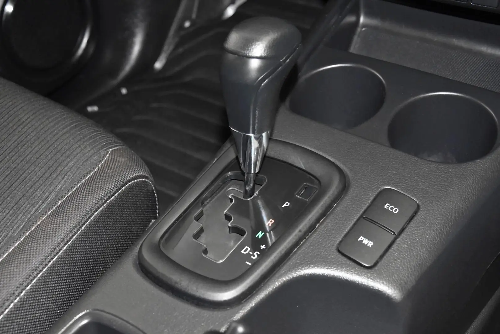 2023 Toyota Hilux Gallery Image 13