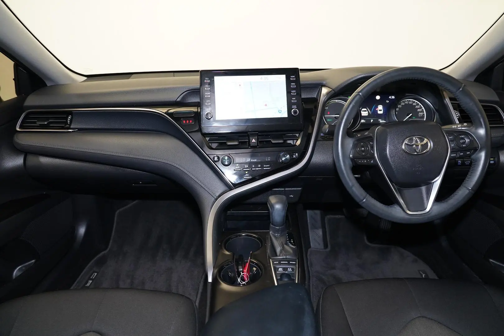 2022 Toyota Camry Gallery Image 10