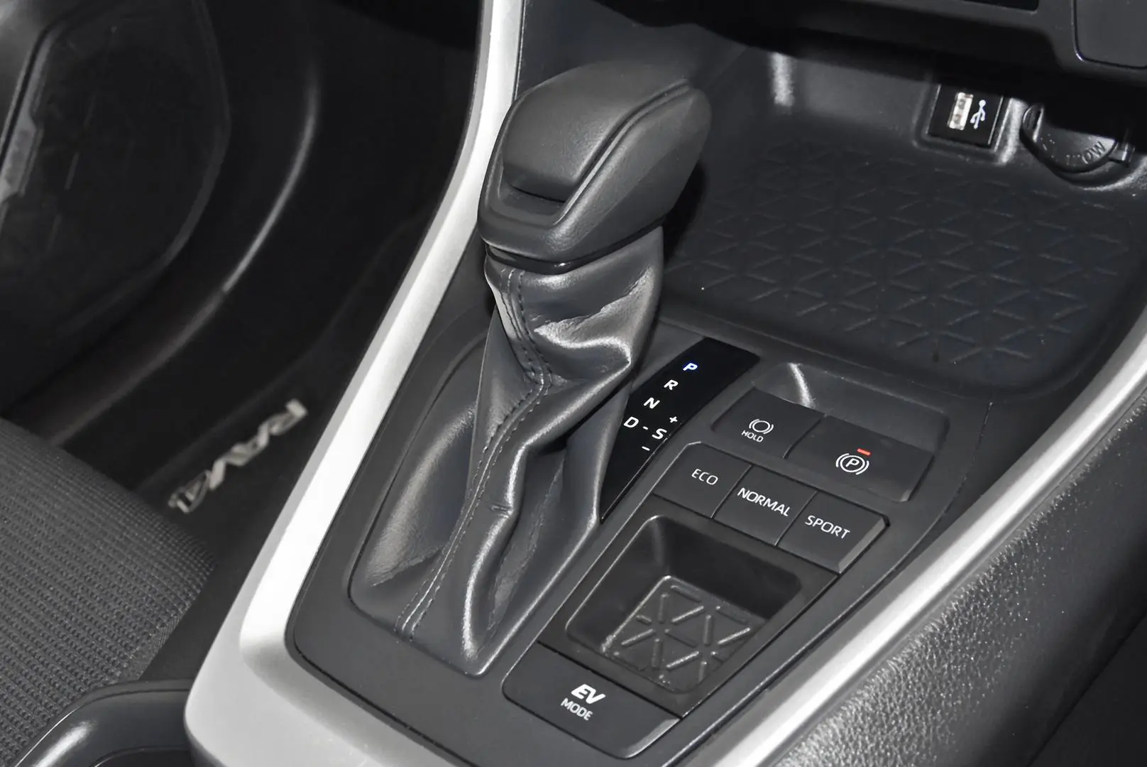 2024 Toyota RAV4 Gallery Image 14