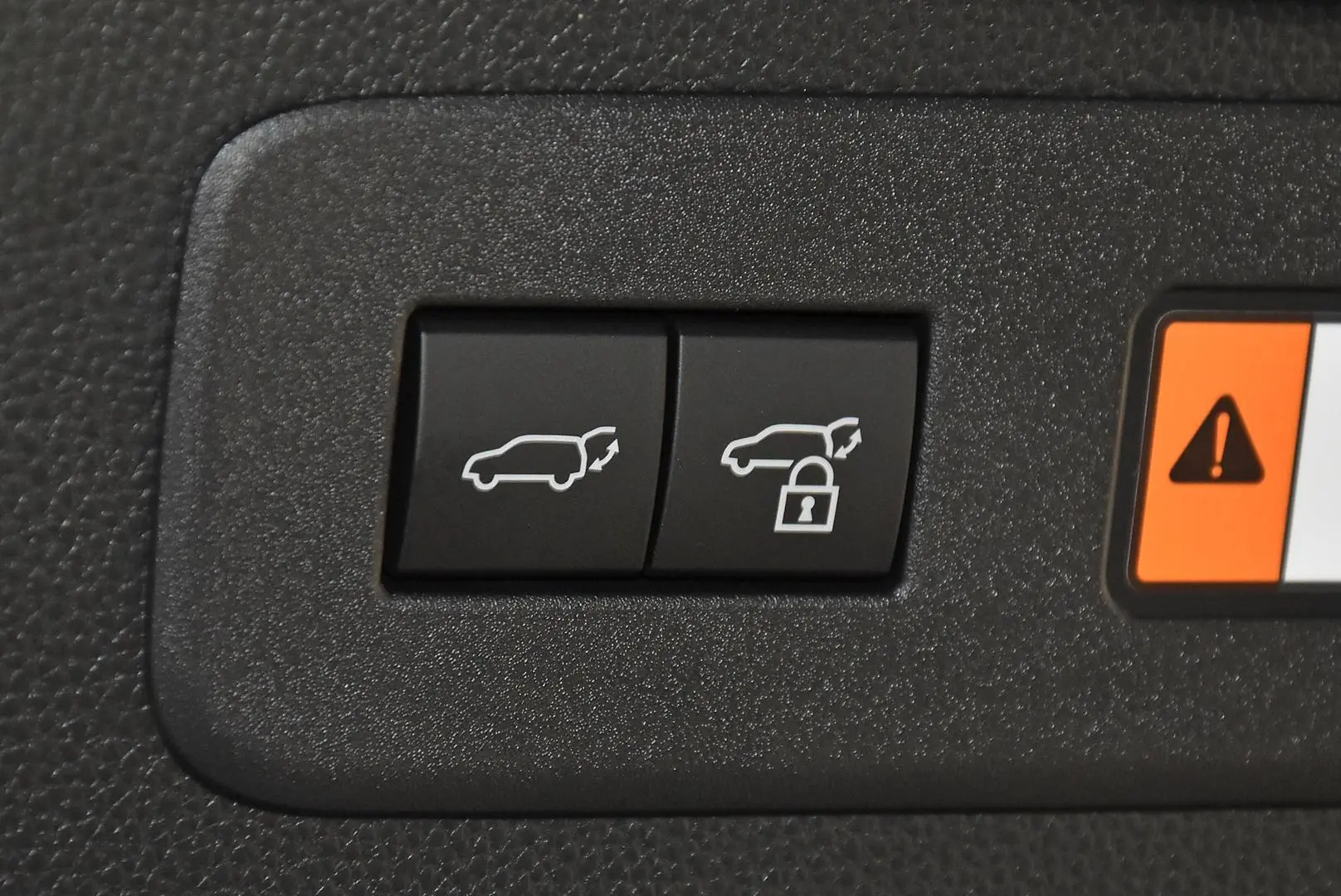 2025 Toyota Landcruiser Prado Gallery Image 20