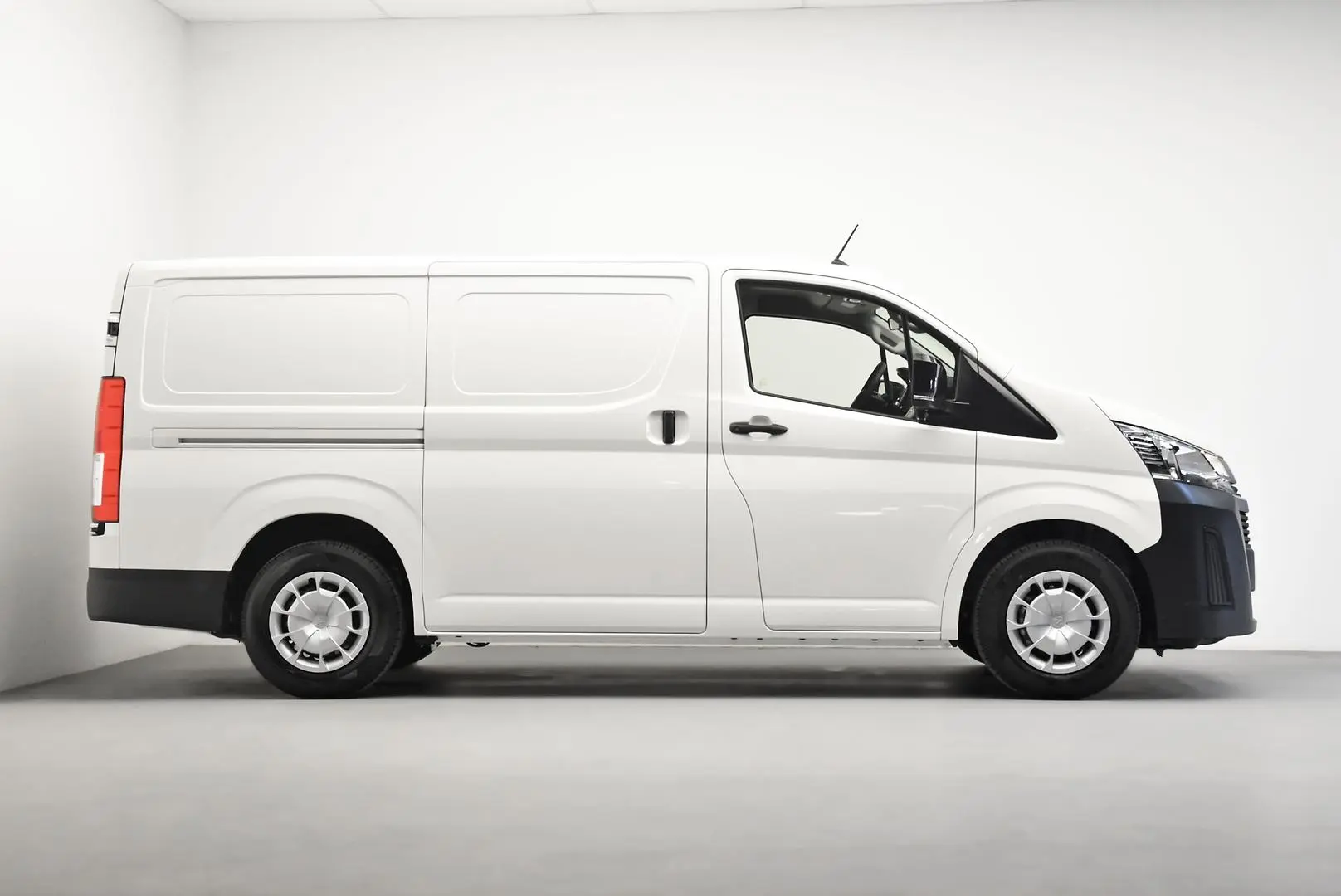 2025 Toyota Hiace Gallery Image 3