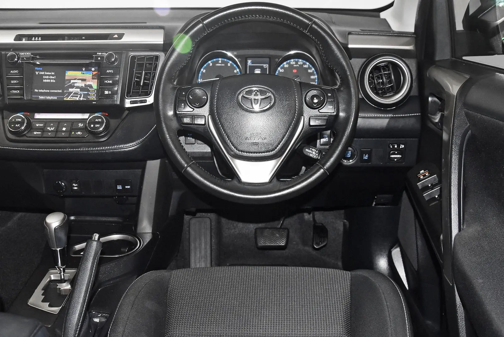 2018 Toyota RAV4 Gallery Image 14