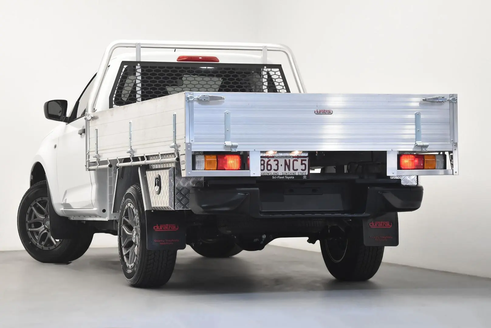 2025 Isuzu D-MAX Gallery Image 5