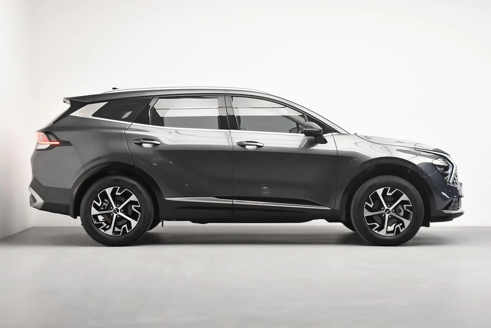 2023 Kia Sportage Gallery Image 3