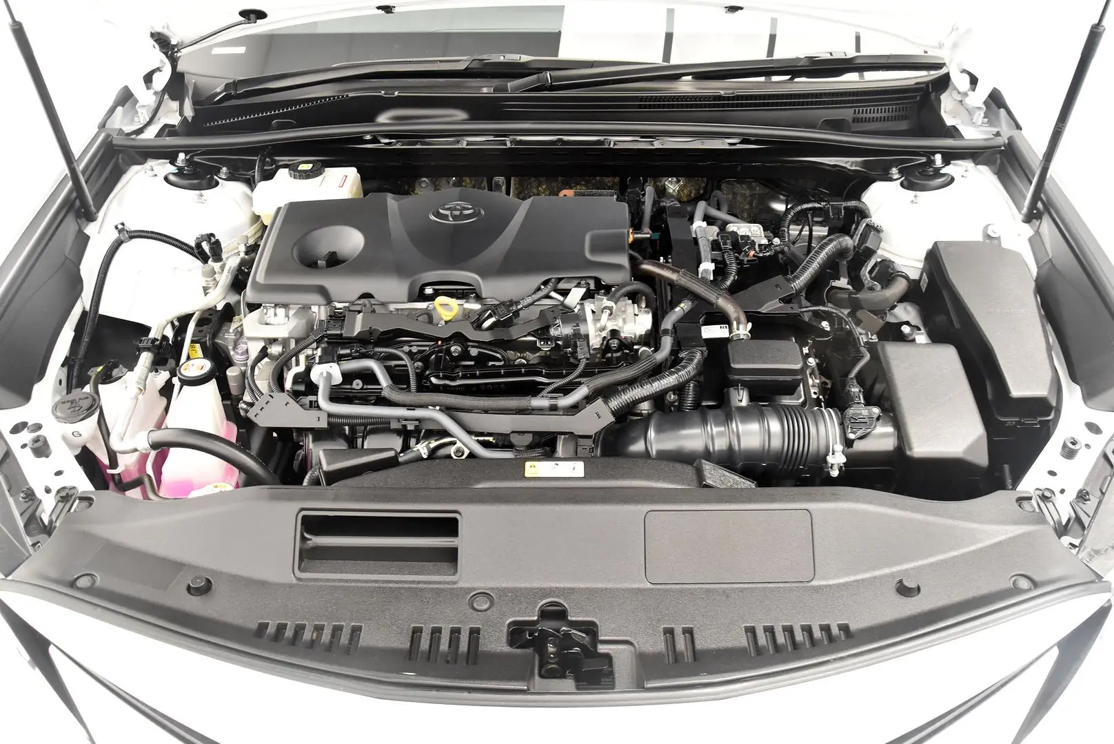 2024 Toyota Camry Gallery Image 21