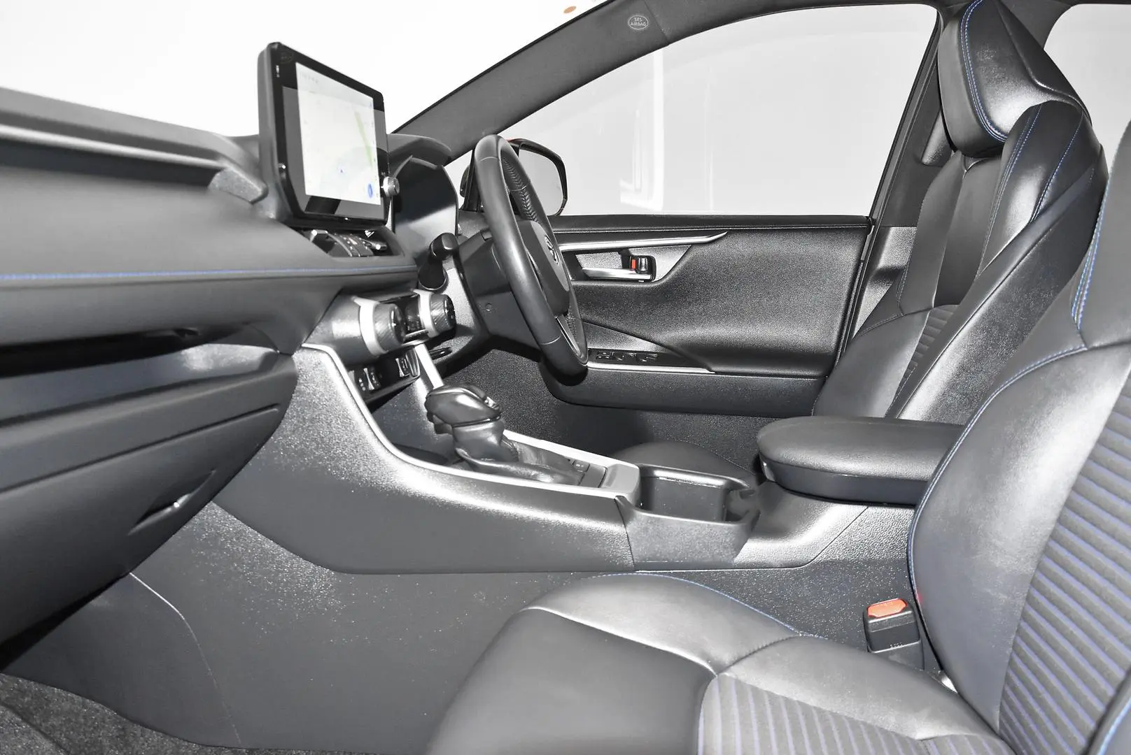 2024 Toyota RAV4 Gallery Image 18