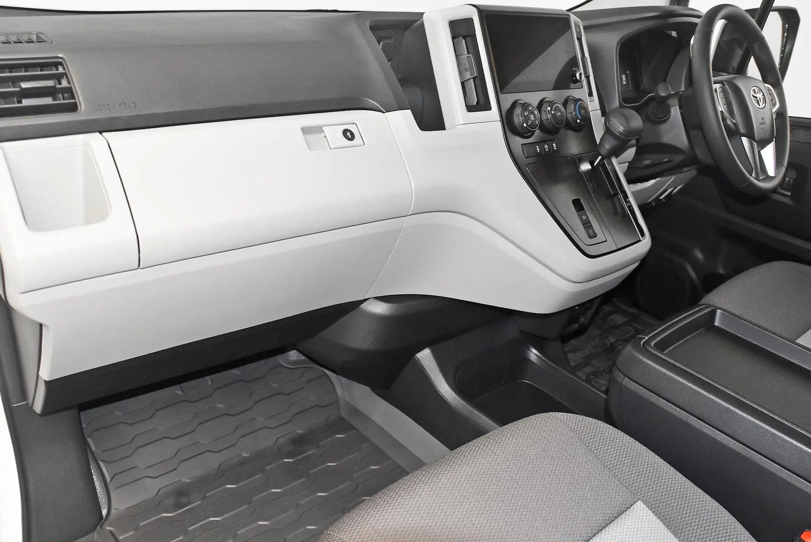 2025 Toyota Hiace Gallery Image 16