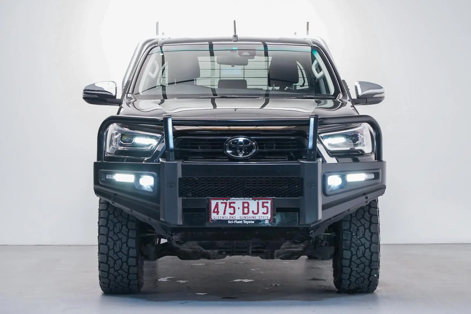 2021 Toyota Hilux Gallery Image 5