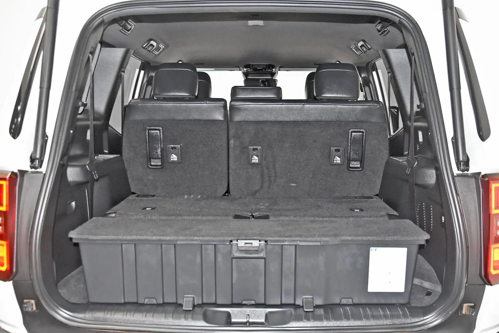 2025 Toyota Landcruiser Prado Gallery Image 21