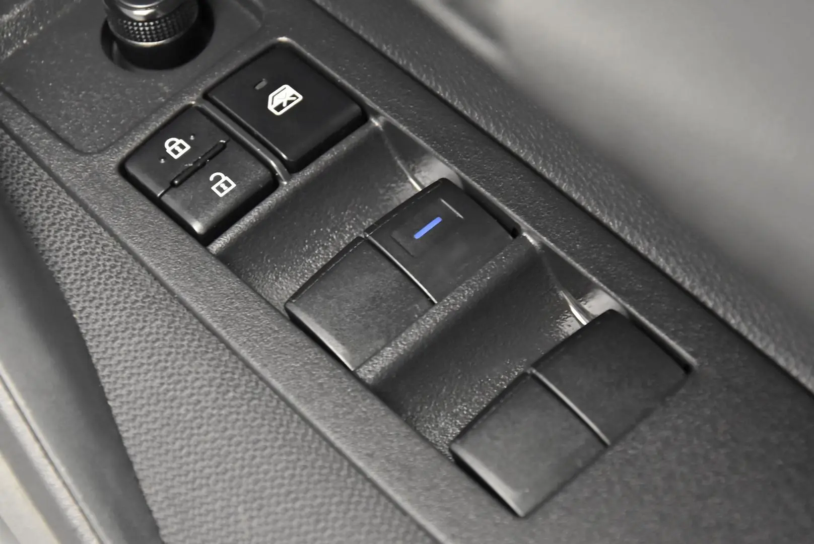 2021 Toyota Corolla Gallery Image 9