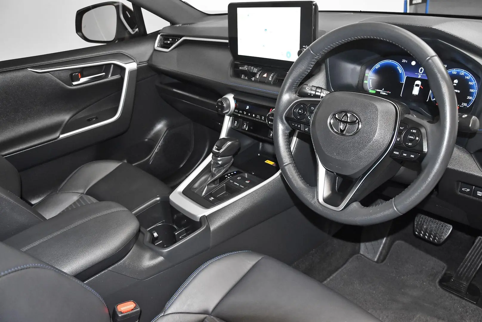 2024 Toyota RAV4 Gallery Image 9