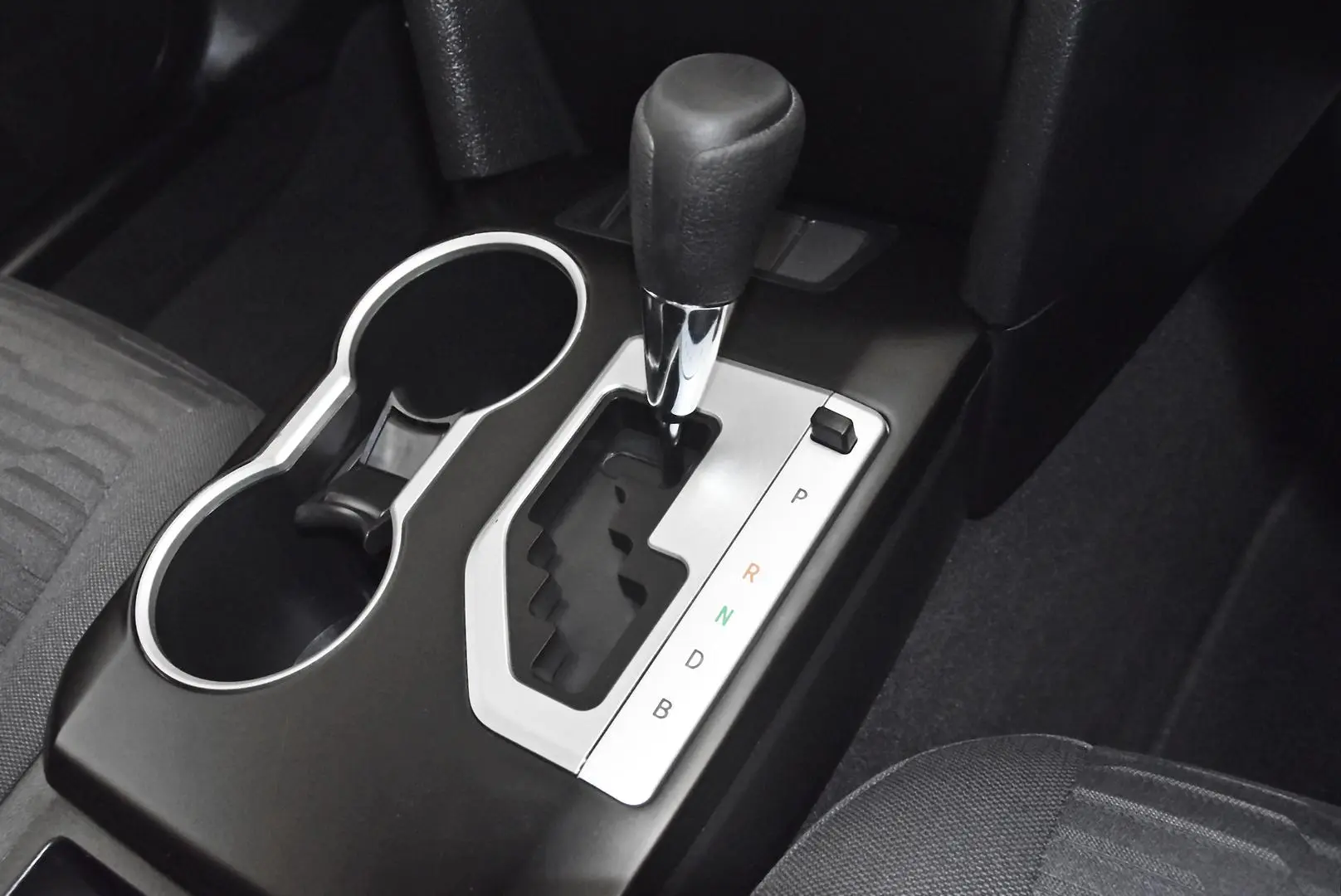 2017 Toyota Camry Gallery Image 14