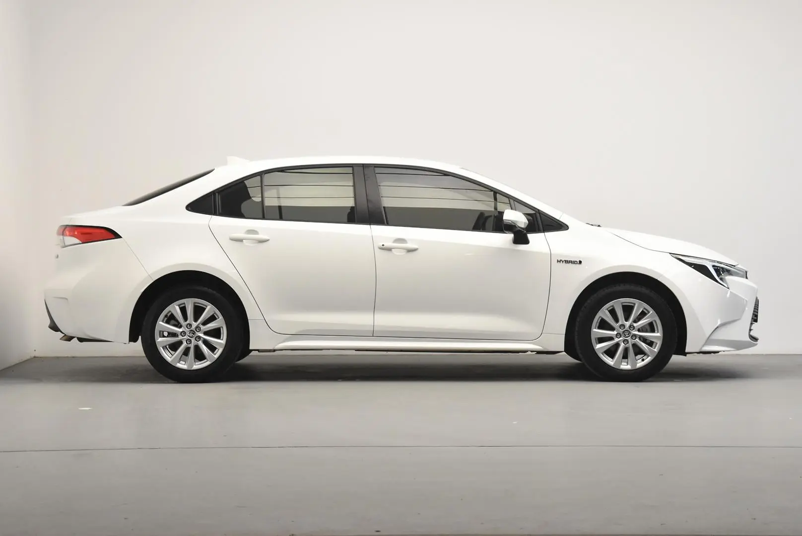 2024 Toyota Corolla Gallery Image 3