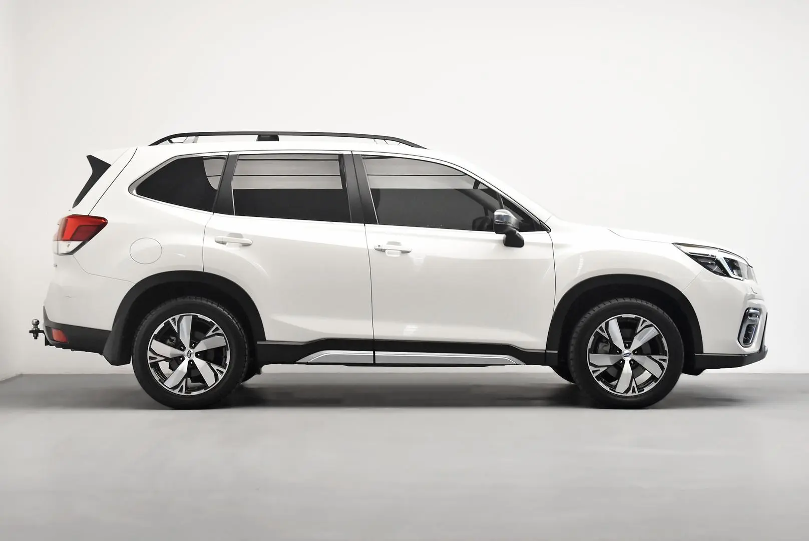 2020 Subaru Forester Gallery Image 3