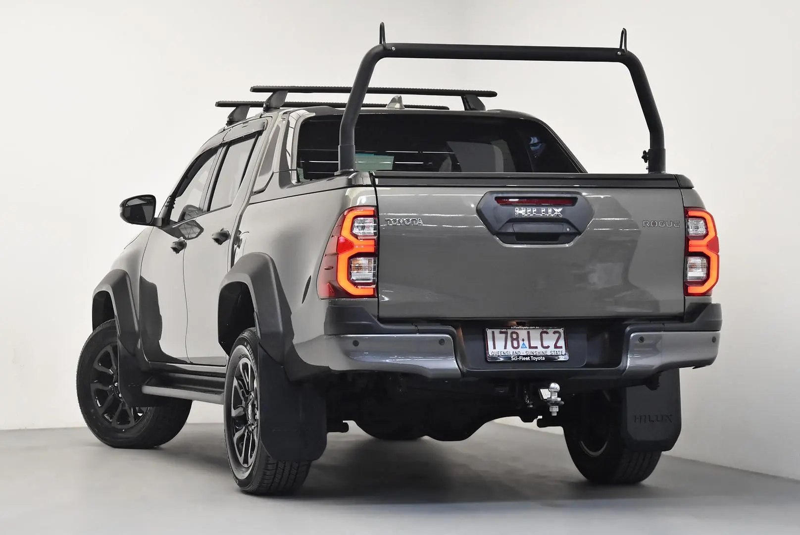 2024 Toyota Hilux Gallery Image 5