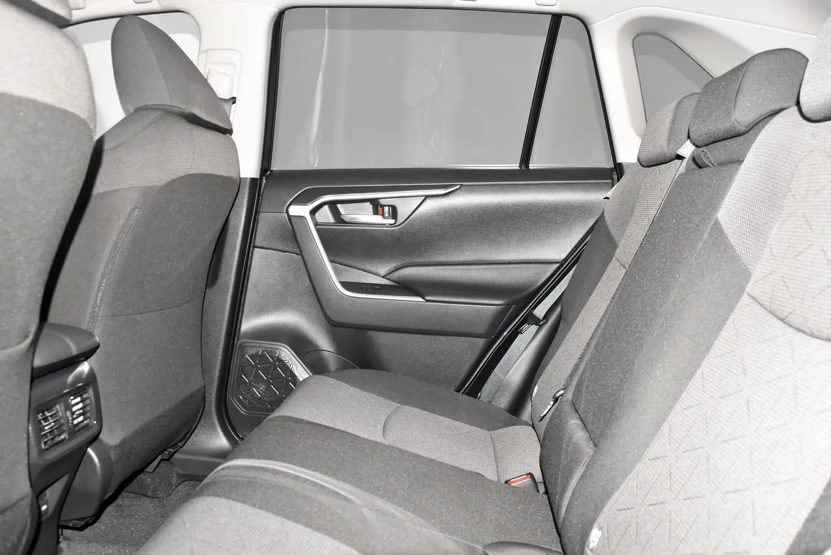 2025 Toyota RAV4 Gallery Image 19